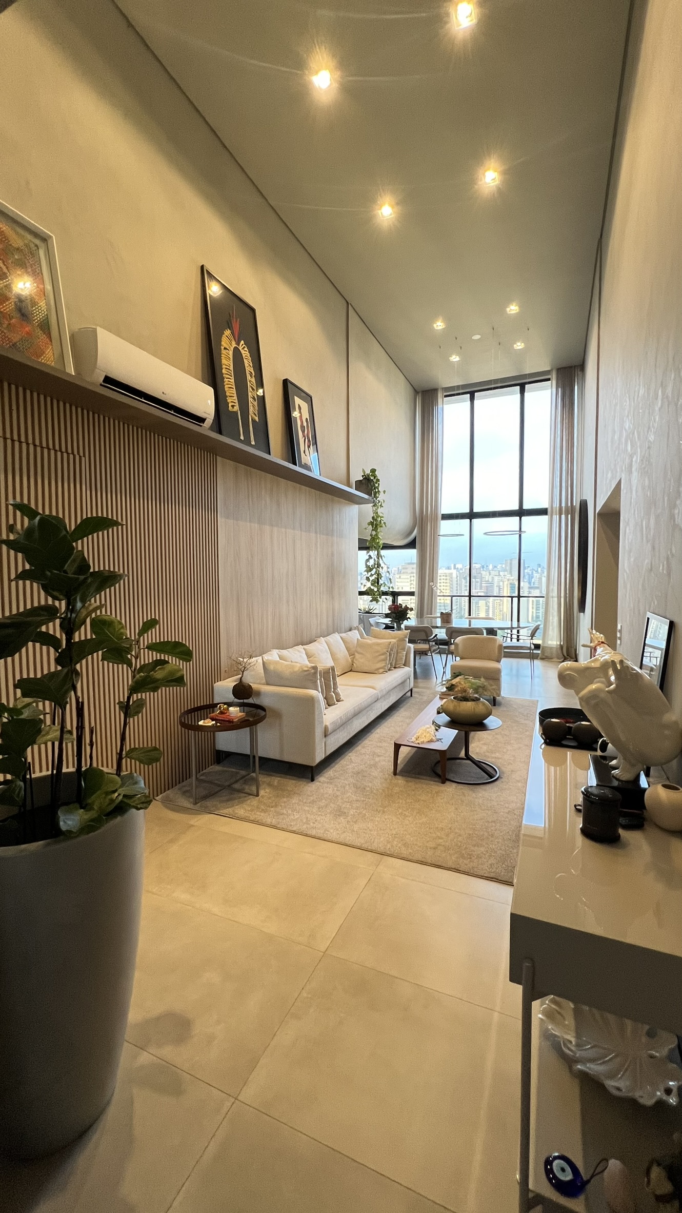 Galeria 212 — Rua Casa do Ator, 90, Apto 212, Vila Olímpia, São Paulo - SP